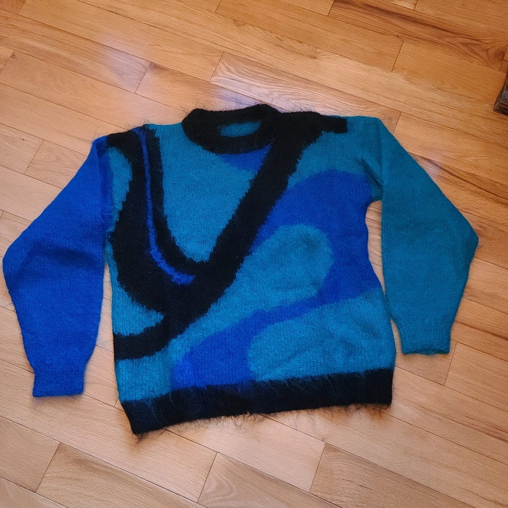 Angora yarn hand knit Sweater, Size Small
